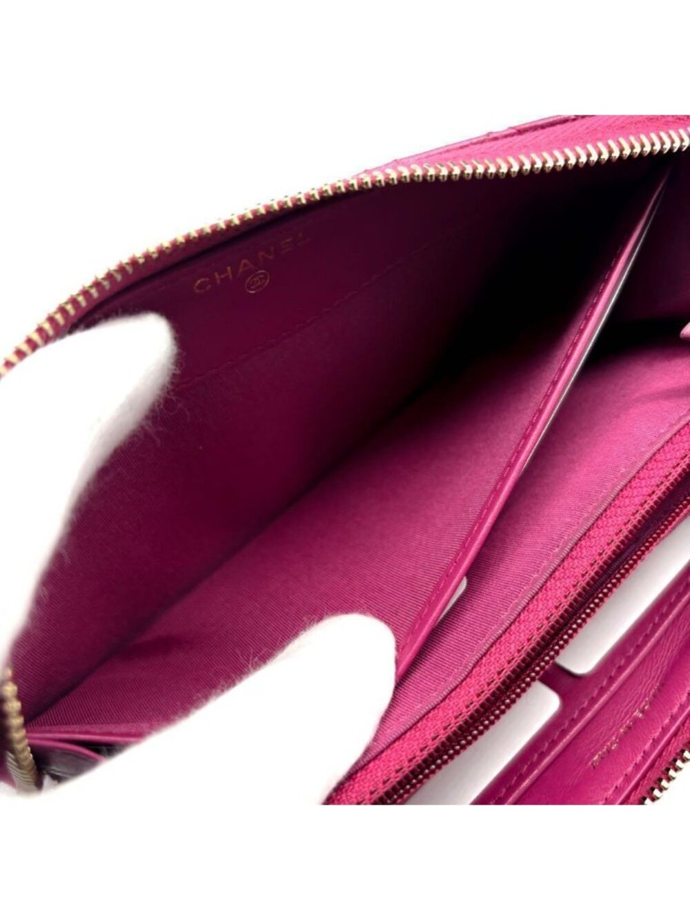 Chanel Wallet Camellia Stitch Round Zip - Picture 6 of 15